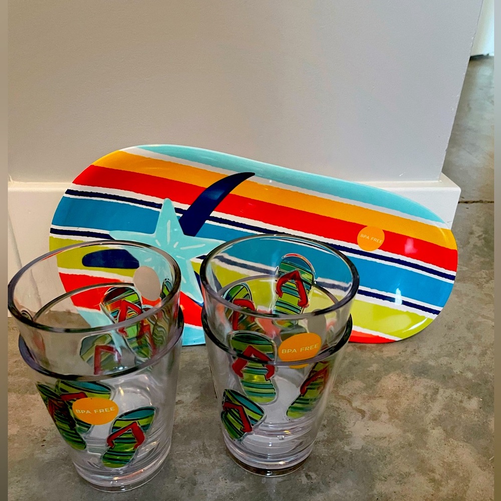 Flip flip tray and cup set